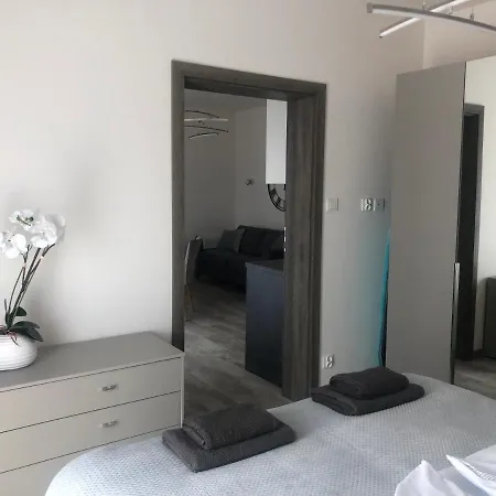 شقة Lux Gray Basen, Piec Morz *